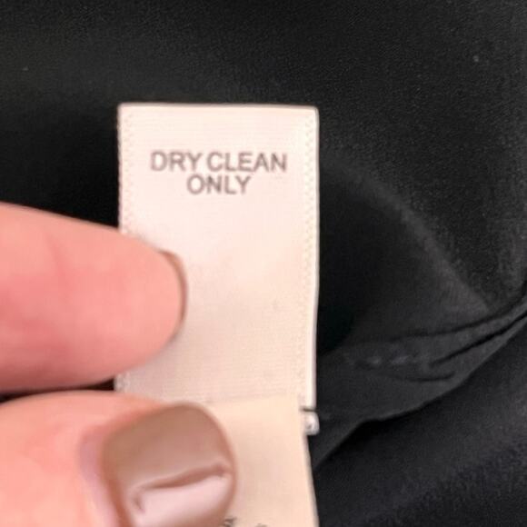 Banana Republic Blouse Womens XS Black 100% Silk Popover Roll Tab Sleeves - Picture 5 of 5